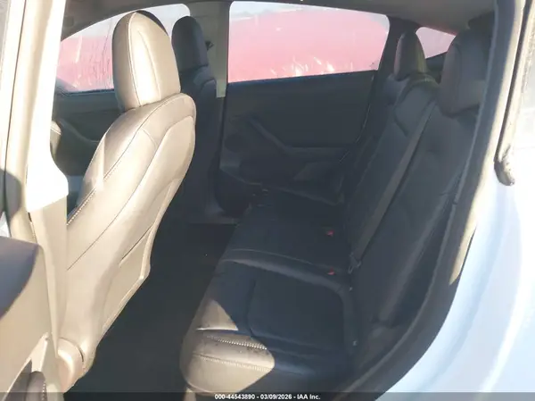 7SAYGDEE0NF393780 2022 TESLA MODEL Y - Image 8