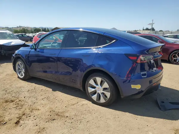 7SAYGDEE0NF394105 2022 TESLA MODEL Y - Image 2