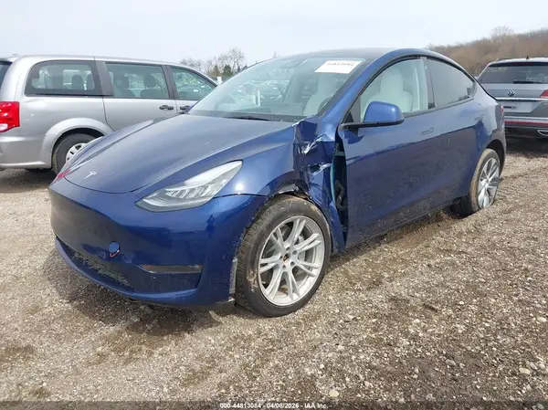 7SAYGDEE0NF400890 2022 TESLA MODEL Y - Image 2