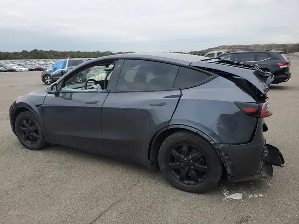 7SAYGDEE0NF401683 2022 TESLA MODEL Y - Image 2