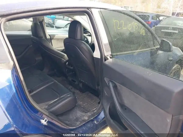 7SAYGDEE0NF412506 2022 TESLA MODEL Y - Image 8