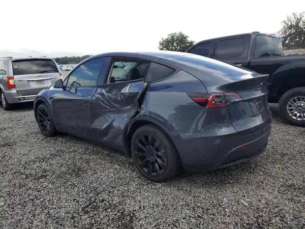 7SAYGDEE0NF413252 2022 TESLA MODEL Y - Image 2