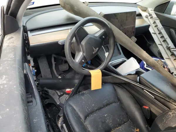 7SAYGDEE0NF426745 2022 TESLA MODEL Y - Image 8