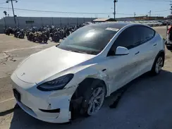 7SAYGDEE0NF428074 2022 TESLA MODEL Y