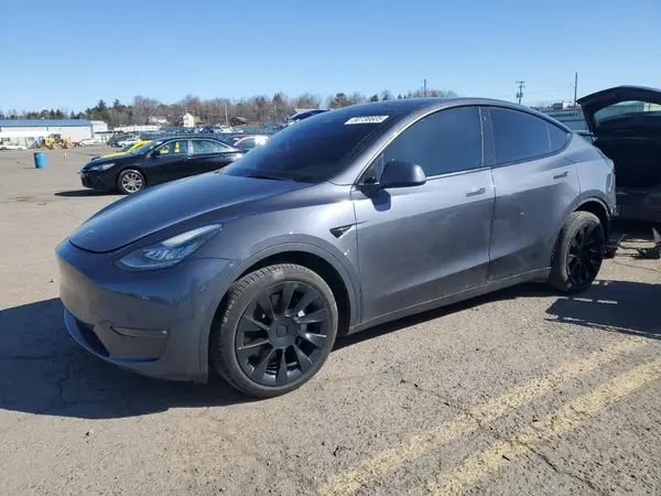 7SAYGDEE0NF434859 2022 TESLA MODEL Y - Image 1