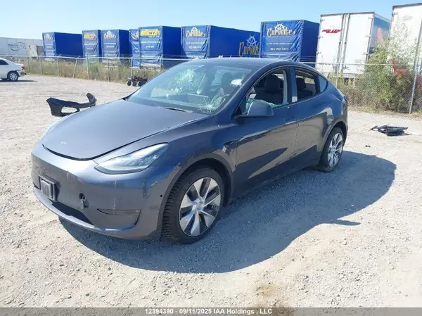 7SAYGDEE0NF439690 2022 TESLA MODEL Y - Image 2