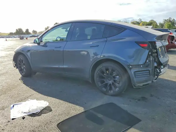7SAYGDEE0NF441407 2022 TESLA MODEL Y - Image 2