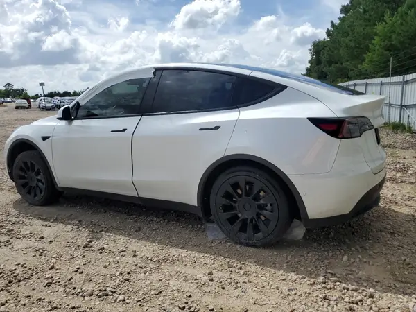 7SAYGDEE0NF447238 2022 TESLA MODEL Y - Image 2