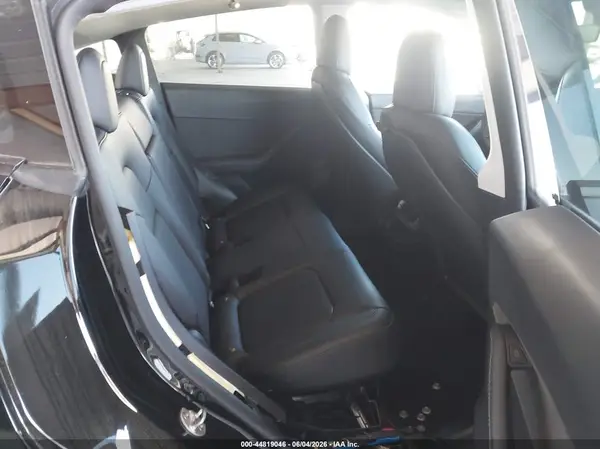 7SAYGDEE0NF449166 2022 TESLA MODEL Y - Image 8