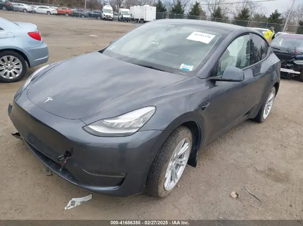 7SAYGDEE0NF451385 2022 TESLA MODEL Y - Image 2