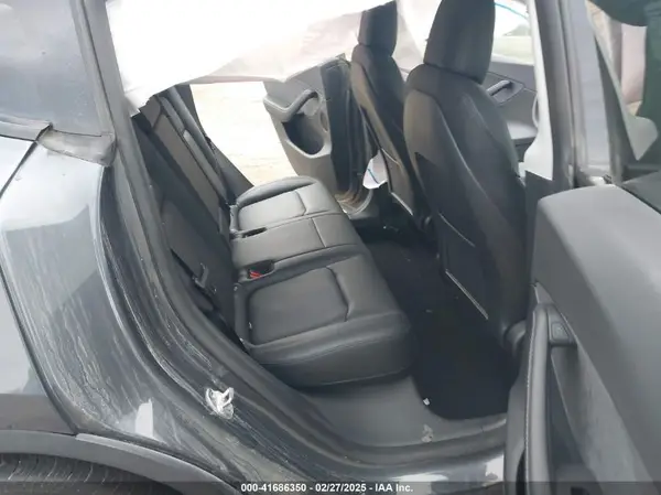 7SAYGDEE0NF451385 2022 TESLA MODEL Y - Image 8