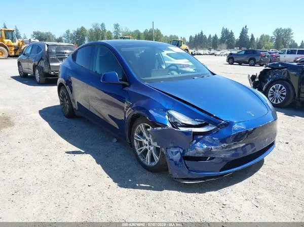 7SAYGDEE0NF454724 2022 TESLA MODEL Y - Image 1