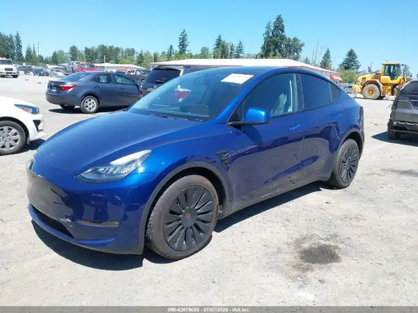 7SAYGDEE0NF454724 2022 TESLA MODEL Y - Image 2