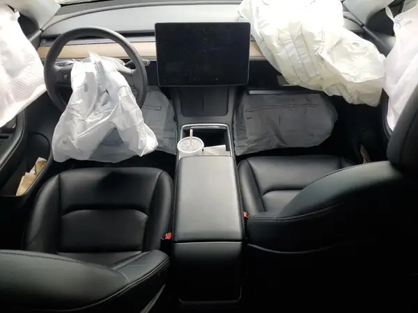 7SAYGDEE0NF481597 2022 TESLA MODEL Y - Image 8