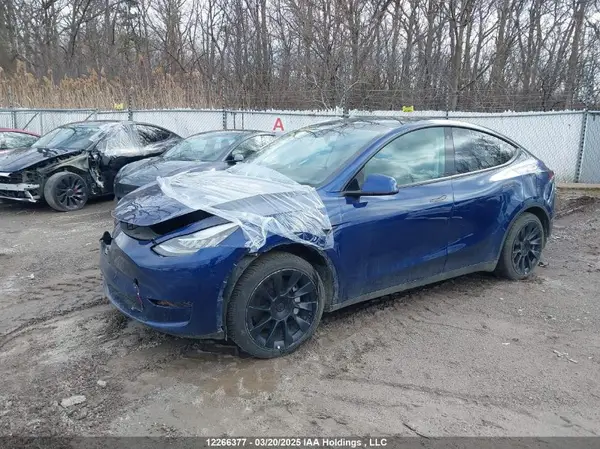 7SAYGDEE0NF484127 2022 TESLA MODEL Y - Image 2