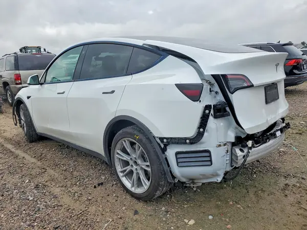 7SAYGDEE0NF507700 2022 TESLA MODEL Y - Image 2