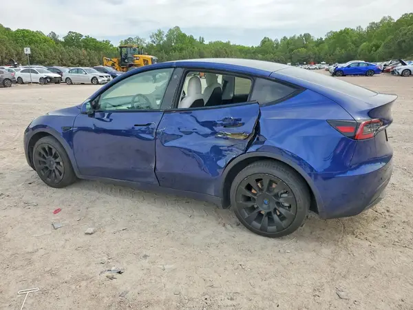 7SAYGDEE0NF517319 2022 TESLA MODEL Y - Image 2