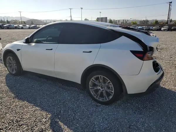 7SAYGDEE0NF542902 2022 TESLA MODEL Y - Image 2
