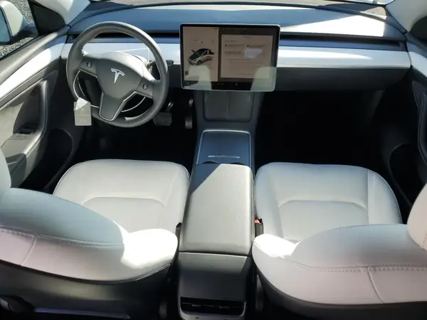 7SAYGDEE0NF542902 2022 TESLA MODEL Y - Image 8