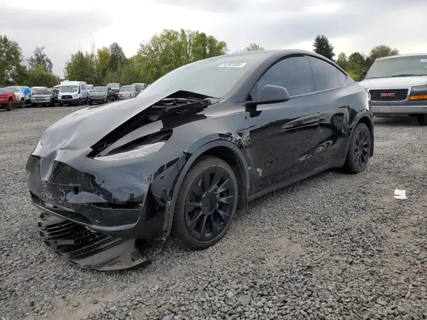 7SAYGDEE0NF545055 2022 TESLA MODEL Y - Image 1