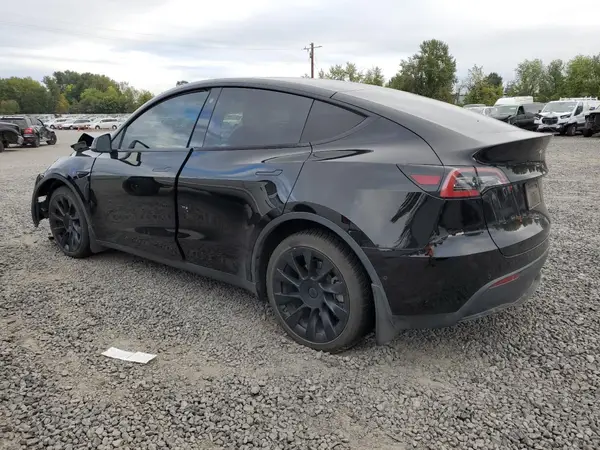 7SAYGDEE0NF545055 2022 TESLA MODEL Y - Image 2
