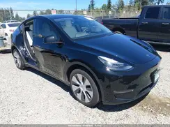 7SAYGDEE0NF559800 2022 TESLA MODEL Y