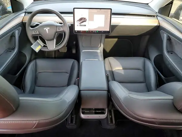 7SAYGDEE0NF570960 2022 TESLA MODEL Y - Image 8