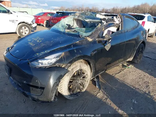 7SAYGDEE0NF573227 2022 TESLA MODEL Y - Image 2