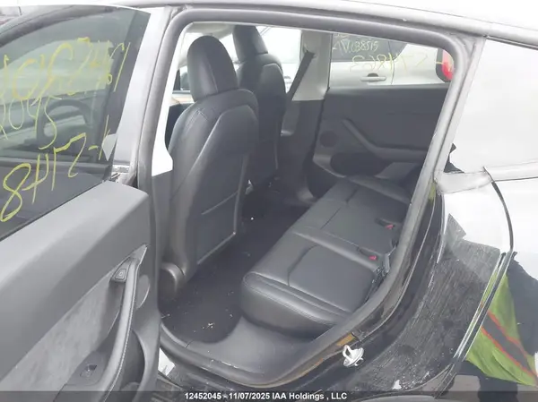 7SAYGDEE0NF574863 2022 TESLA MODEL Y - Image 8