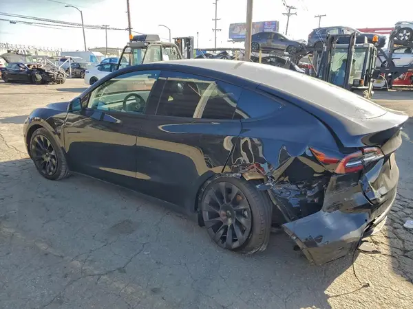 7SAYGDEE0NF575477 2022 TESLA MODEL Y - Image 2