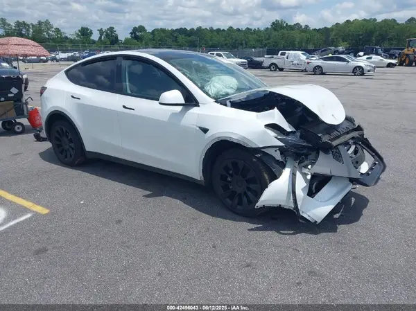 7SAYGDEE0PA032291 2023 TESLA MODEL Y - Image 1
