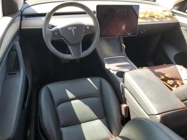 7SAYGDEE0PA032744 2023 TESLA MODEL Y - Image 8