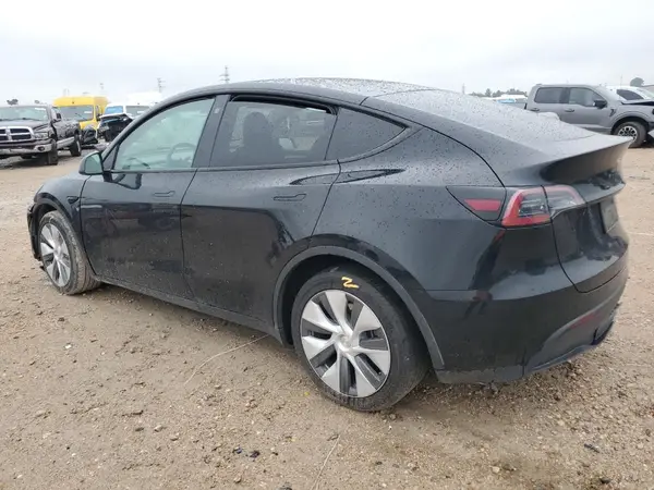 7SAYGDEE0PA038754 2023 TESLA MODEL Y - Image 2