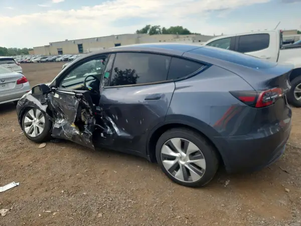 7SAYGDEE0PA040147 2023 TESLA MODEL Y - Image 2