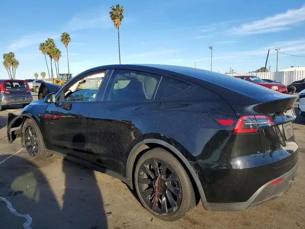 7SAYGDEE0PA045753 2023 TESLA MODEL Y - Image 2