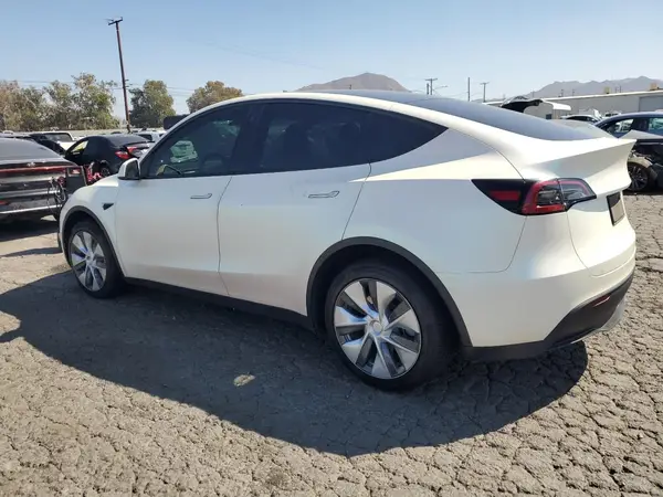 7SAYGDEE0PA055778 2023 TESLA MODEL Y - Image 2