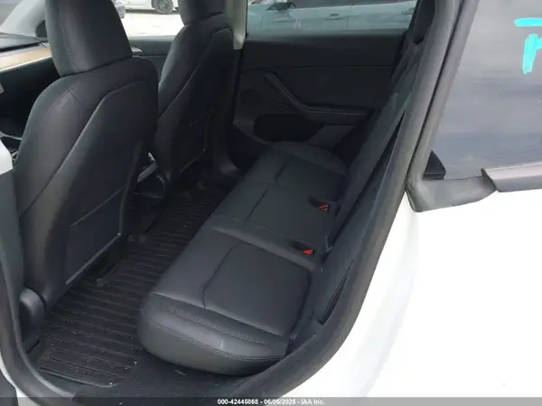 7SAYGDEE0PA065534 2023 TESLA MODEL Y - Image 8