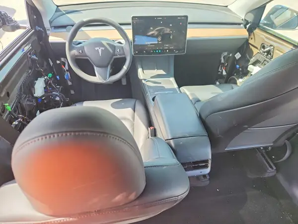 7SAYGDEE0PA068272 2023 TESLA MODEL Y - Image 8