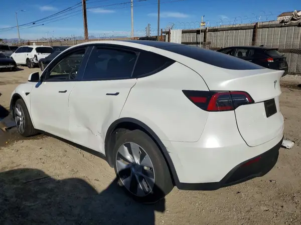 7SAYGDEE0PA069812 2023 TESLA MODEL Y - Image 2