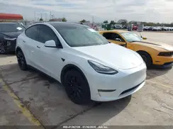 7SAYGDEE0PA070121 2023 TESLA MODEL Y