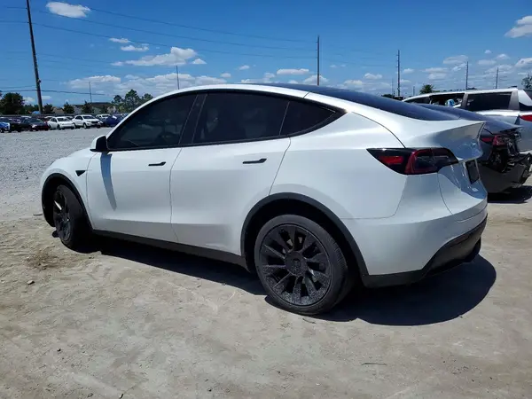 7SAYGDEE0PA070832 2023 TESLA MODEL Y - Image 2