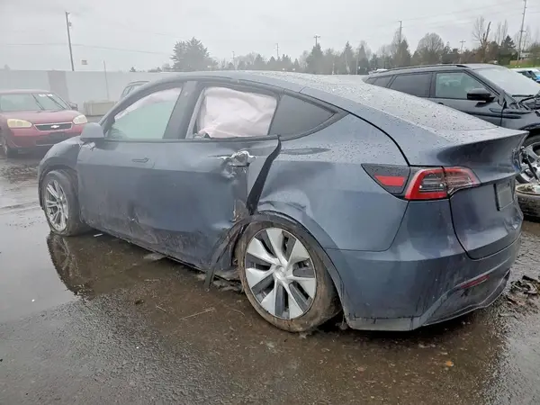7SAYGDEE0PA074010 2023 TESLA MODEL Y - Image 2
