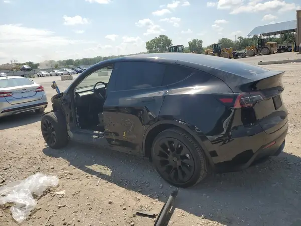 7SAYGDEE0PA078963 2023 TESLA MODEL Y - Image 2