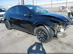 7SAYGDEE0PA092085 2023 TESLA MODEL Y