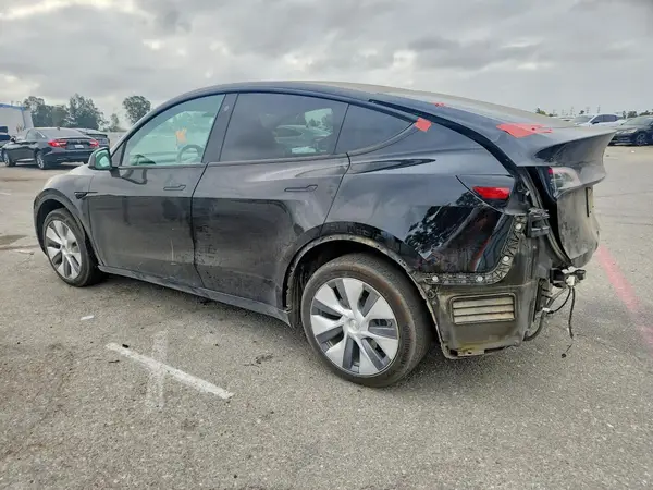 7SAYGDEE0PA097318 2023 TESLA MODEL Y - Image 2