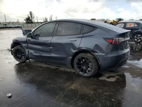 7SAYGDEE0PA099215 2023 TESLA MODEL Y - Image 2