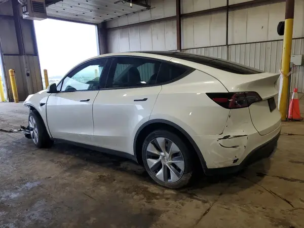 7SAYGDEE0PA103666 2023 TESLA MODEL Y - Image 2