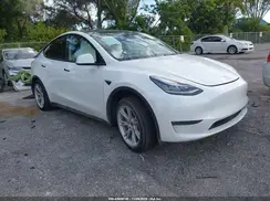 7SAYGDEE0PA105157 2023 TESLA MODEL Y
