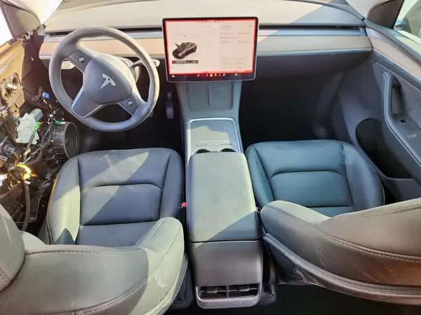 7SAYGDEE0PA107782 2023 TESLA MODEL Y - Image 8