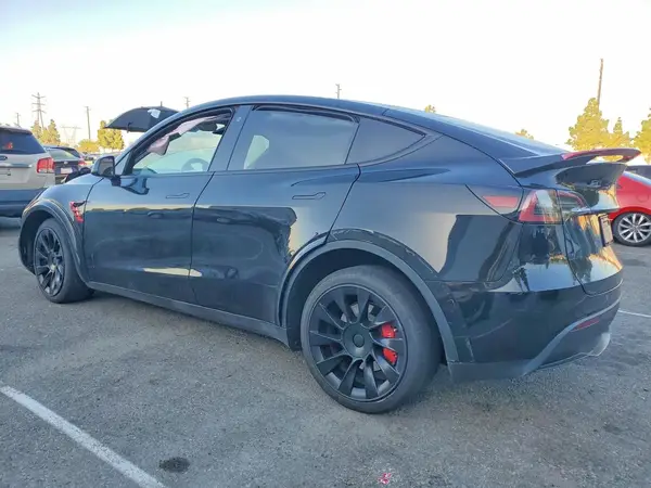 7SAYGDEE0PA118961 2023 TESLA MODEL Y - Image 2